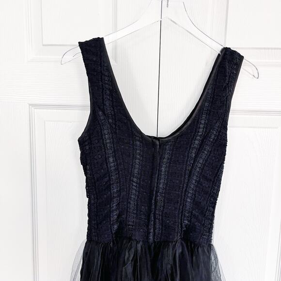 Loralie Original Vintage Sleeveless Black Lace Tulle Gown - Picture 11 of 13